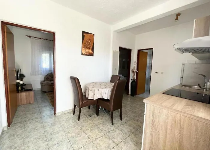 One Bedroom With Balcony 3 דירה ביוגראד נה מורו
